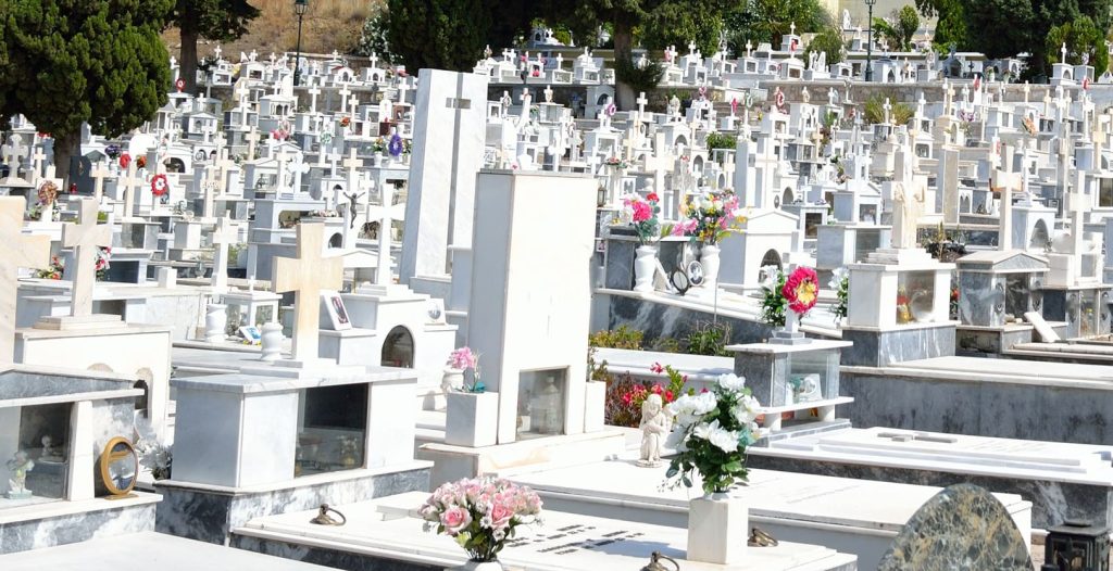 Choisir un monument funéraire à Auby